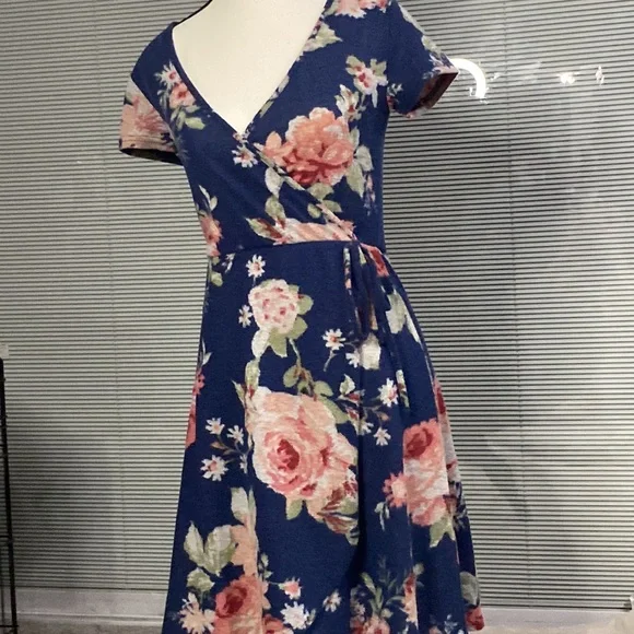 Derek Heart Dresses | Derek Heart | Dress | Floral Wrap Mini Sun Dress | Sz Smalll | Color: Blue/Pink | Size: S | Xo_Lex's Closet Derek Heart Dresses | Derek Heart | Dress | Floral Wrap Mini Sun Dress | Sz Smalll | Color: Blue/Pink | Size: S | Xo_Lex's Closet